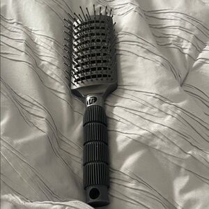 T3 Black Vent Hair Brush